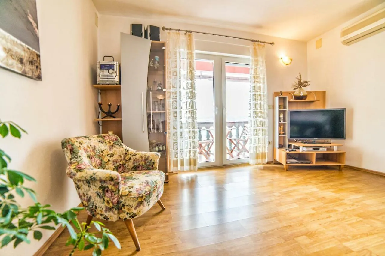 Ahel Apartment Jadranovo 0*,  Croaţia